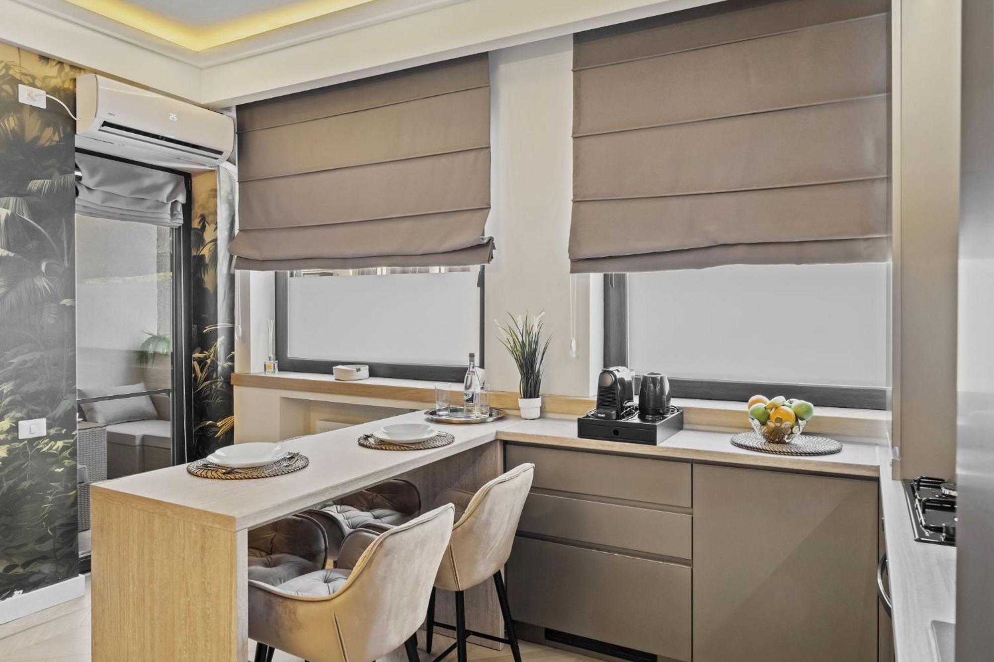 Central Two Rooms Apartment The Paradise Of Lights Bucarest Exterior foto